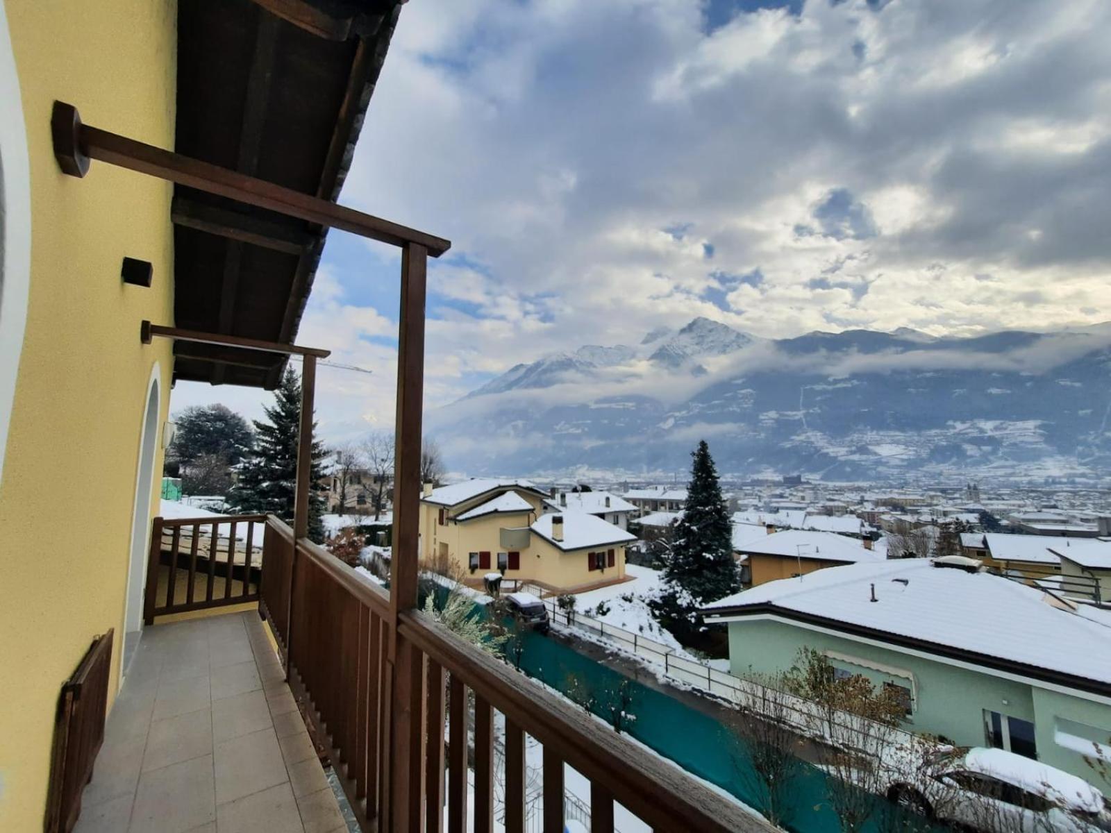 Aosta Holiday Apartments - Edelweiss Exterior photo