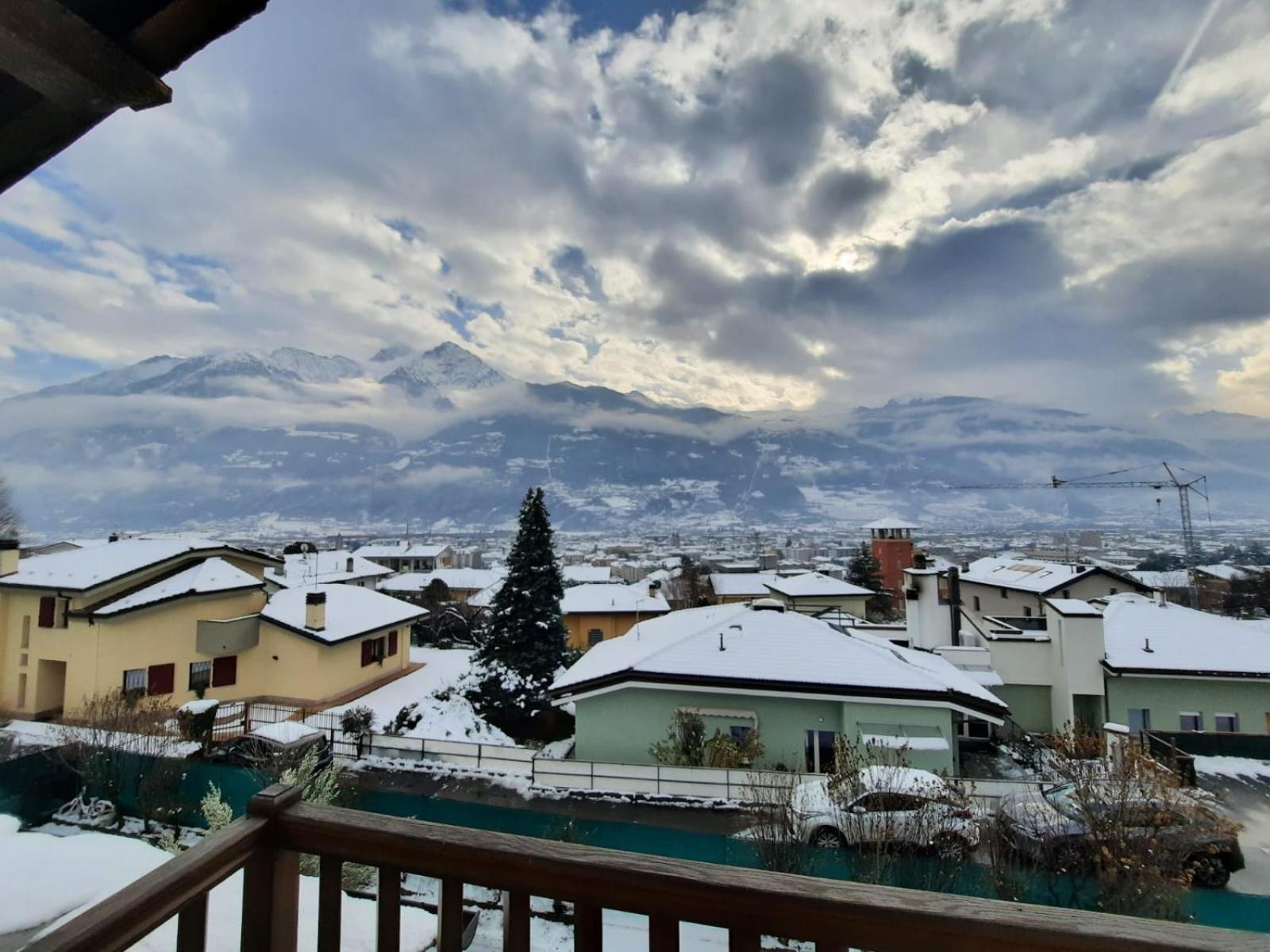 Aosta Holiday Apartments - Edelweiss Exterior photo