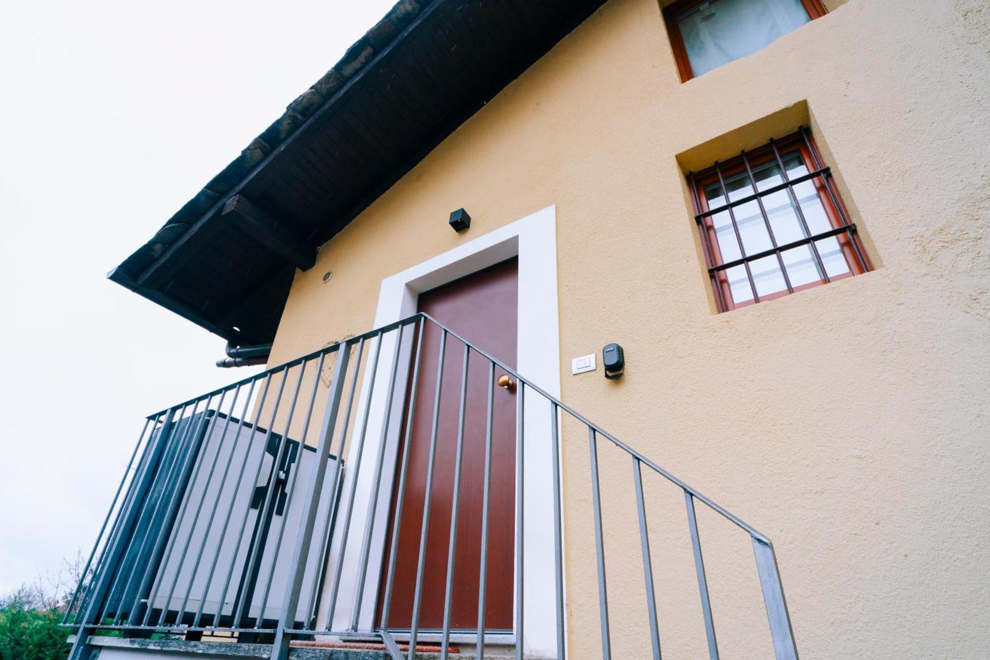 Aosta Holiday Apartments - Edelweiss Exterior photo