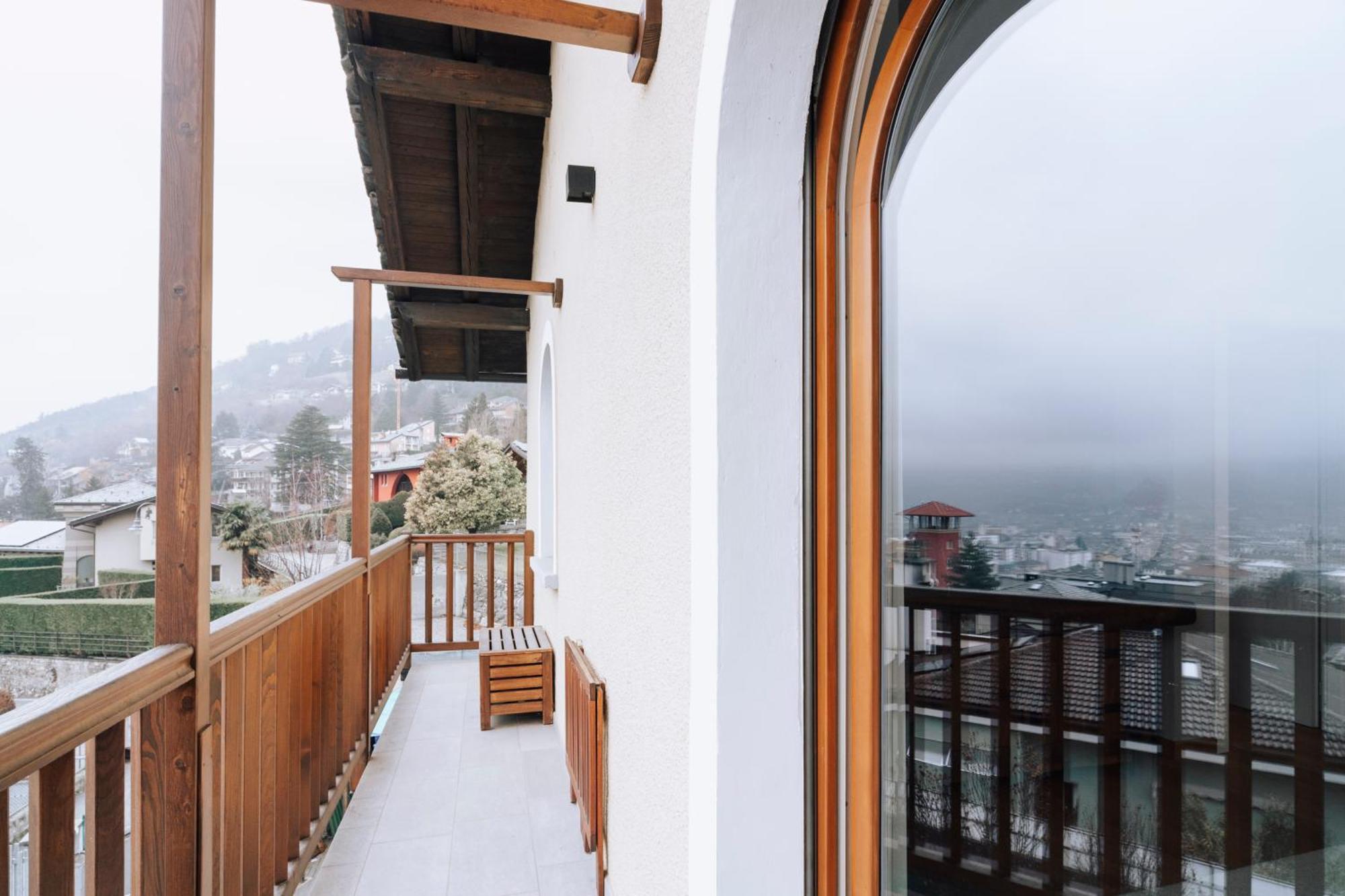 Aosta Holiday Apartments - Edelweiss Exterior photo