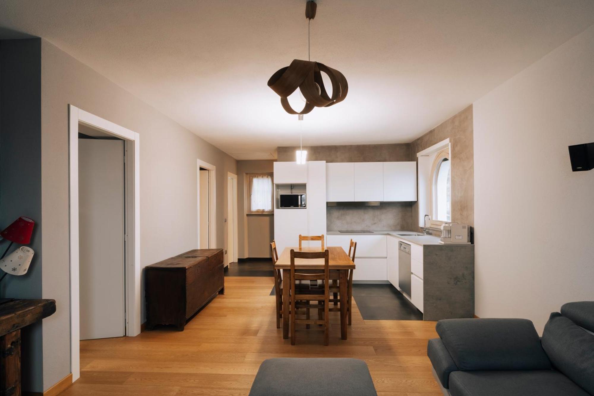 Aosta Holiday Apartments - Edelweiss Exterior photo